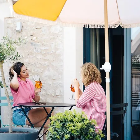 Appart'Hotel Les Fleurines By Urban Style *