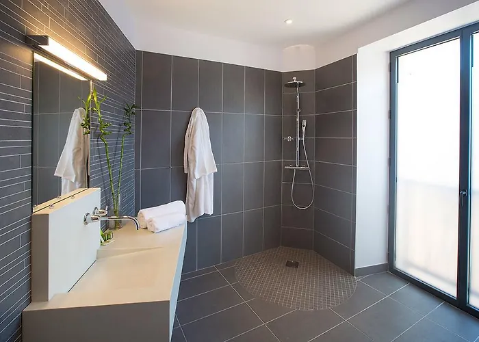 Les Fleurines By Urban Style * Villefranche-de-Rouergue