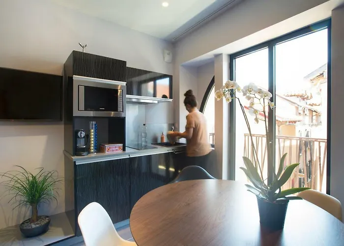 Les Fleurines By Urban Style * Villefranche-de-Rouergue